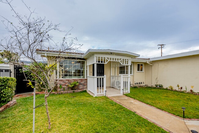 Building Photo - Furnished 3BR Glendora Home | Quiet Retreat + Parking