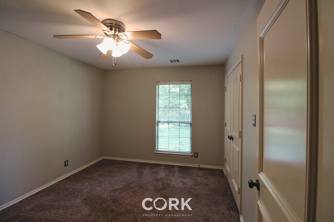 Building Photo - 2808 Stonebrook Rd