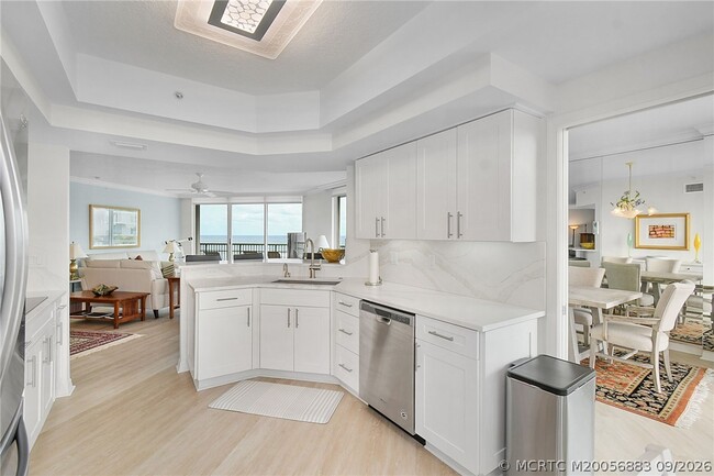 Building Photo - 8600 S Ocean Dr