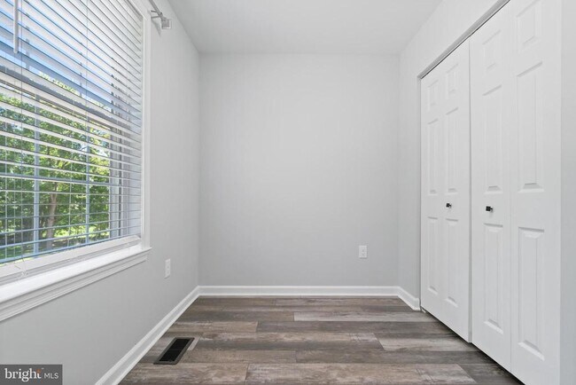 Building Photo - 680 Chestnut Springs Ln