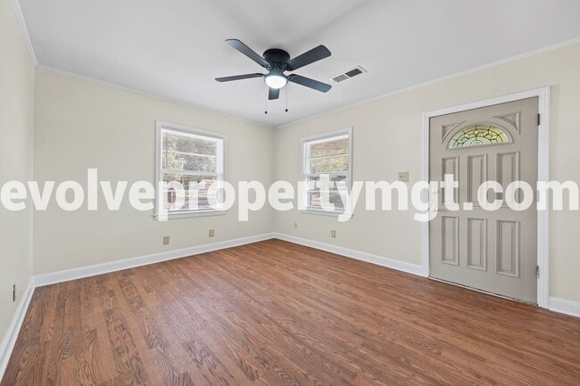 Building Photo - FULLY RENOVATED BERCLAIR RENTAL!