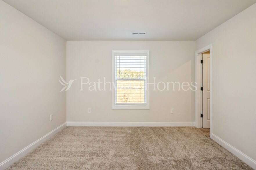 Building Photo - 118 Wembury Ln