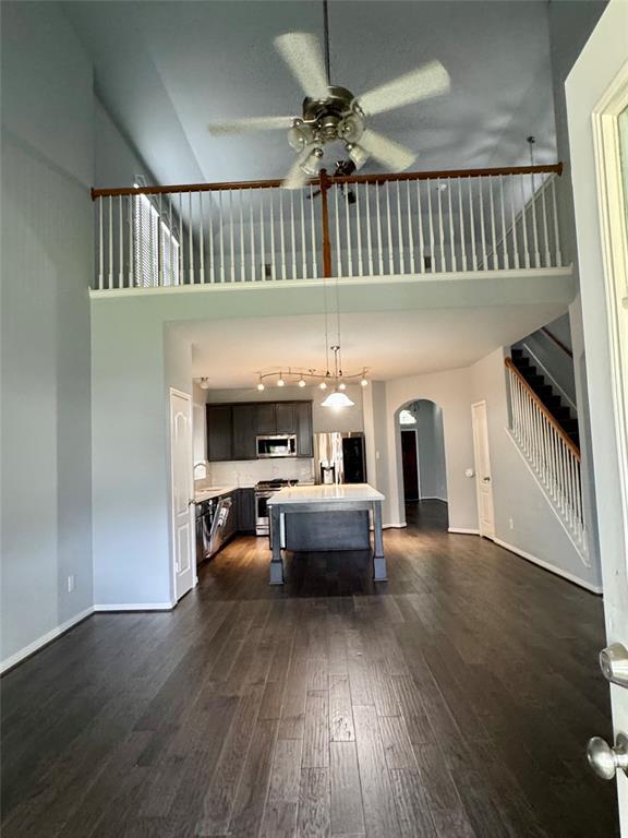 Building Photo - 12103 Canyon Falls Dr