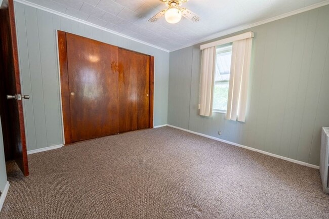 Building Photo - Well-kept 3 Bed, 1 Bath Single Family Home - Schedule your tours now!