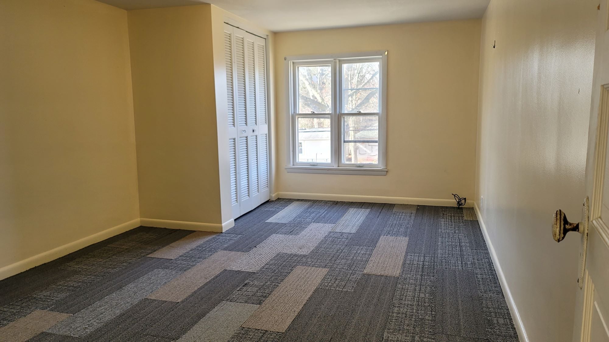 Building Photo - 658 S Rockhill Ave