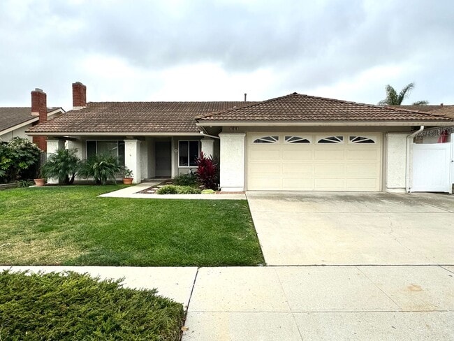 Primary Photo - Spacious Single Story Upgraded Home