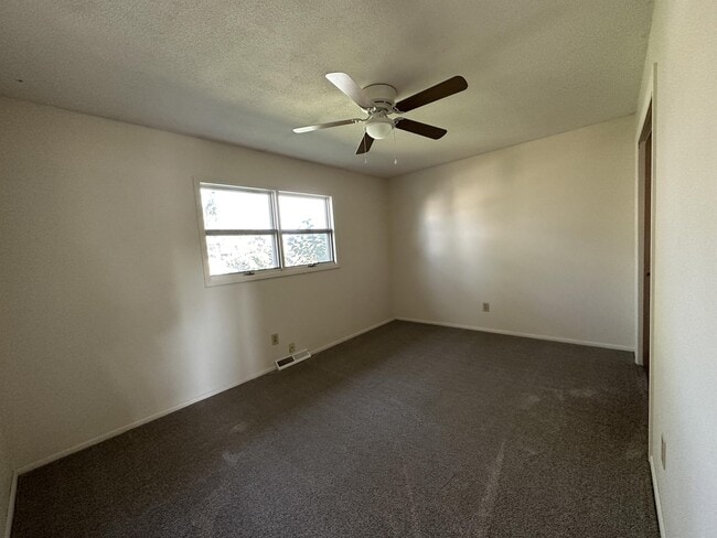 Building Photo - 4732 Windmill Rd