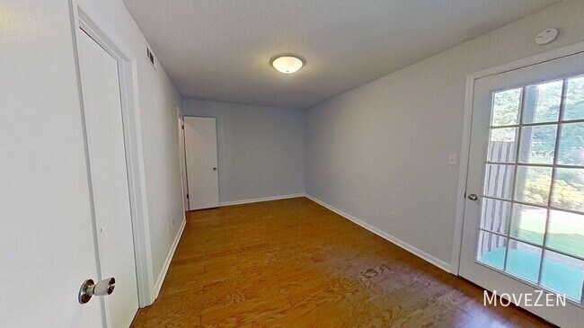 Building Photo - 216 Ridge Forest Ct