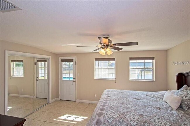 Building Photo - 540 Lindley Terrace