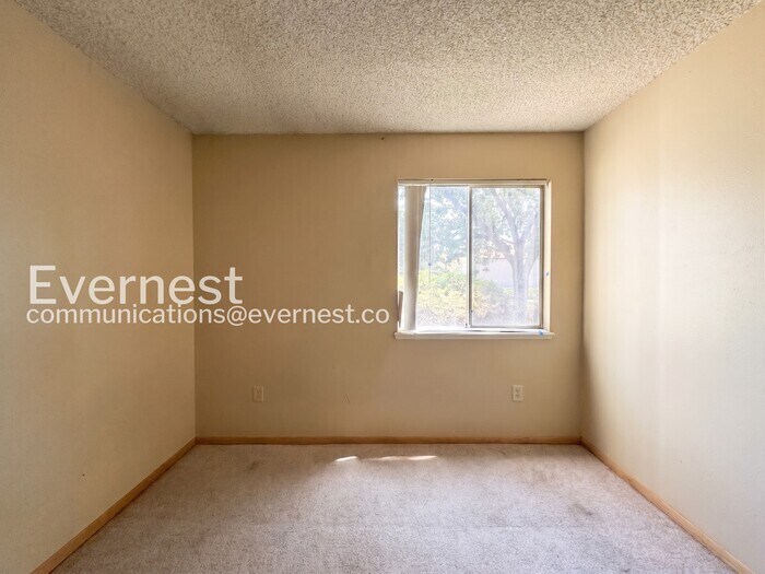 Building Photo - 15128 E Louisiana Dr