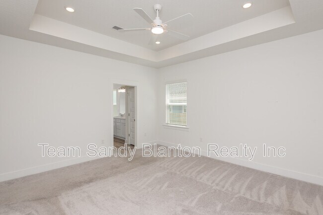 Building Photo - 874 Windhill Dr