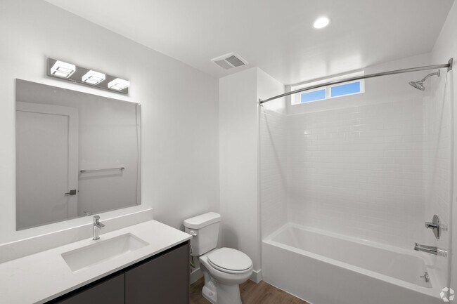 Building Photo - Beautiful Two Bedroom! 401