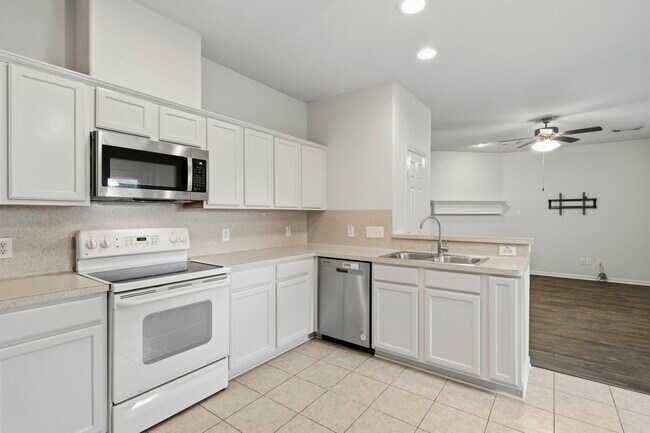 Building Photo - 3039 Orange St