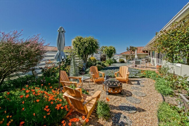 Building Photo - CHARMING & AIRY, 4BR2BA MONTEMALAGA HILLTOP HOME W/ “QUEENS NECKLACE” VIEWS, 2-CAR GARAGE & BEAUT...