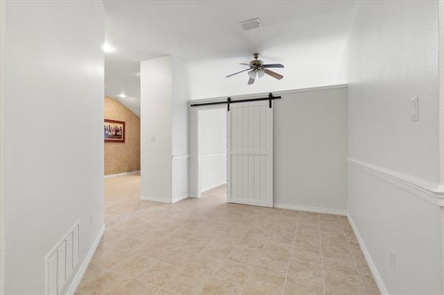 Building Photo - 206 Charleston Dr