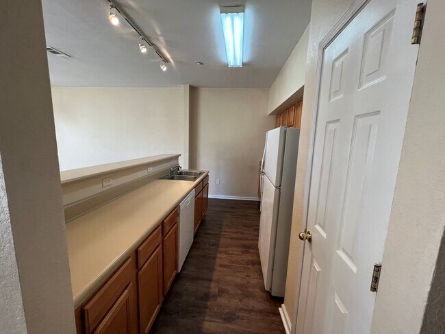 Building Photo - 1028 Anniston Ct