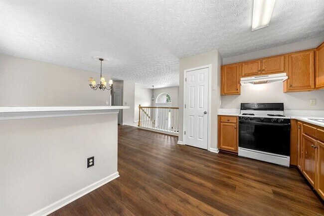 Building Photo - 62 Austin Bridge Ln