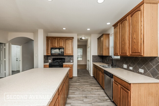 Building Photo - 1201 Egret Ct