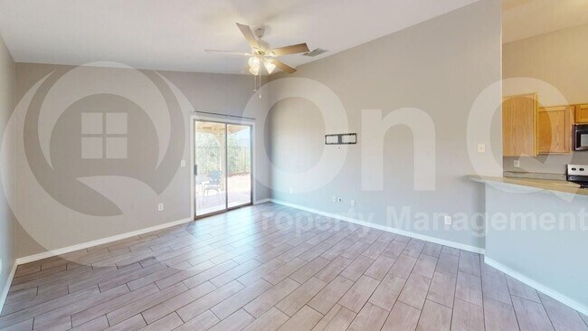 Building Photo - 9462 N Scarlet Tanager Ln