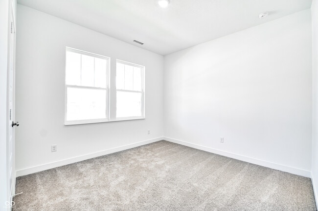 Building Photo - 408 Eisenhower St
