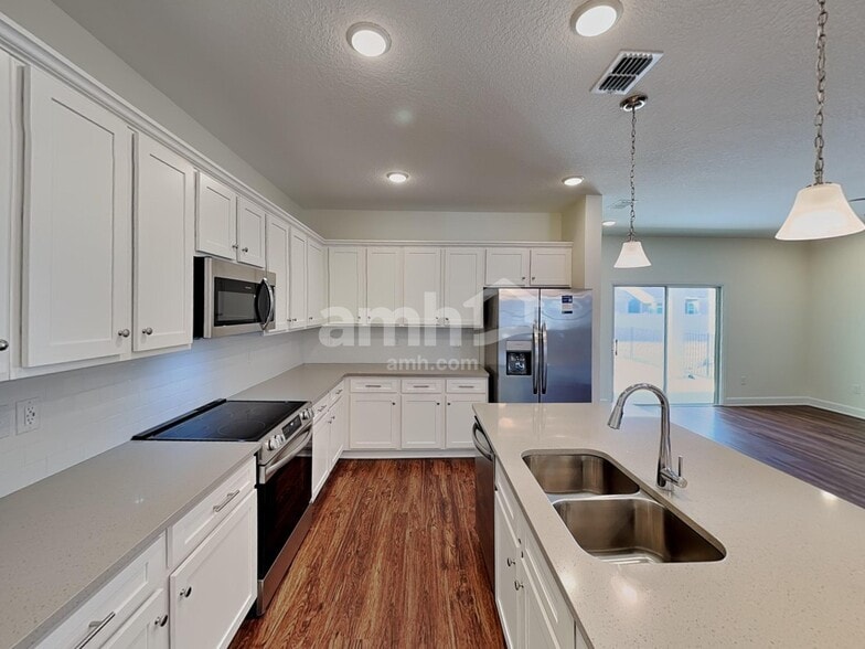 Building Photo - 3787 Lake Bluff Loop