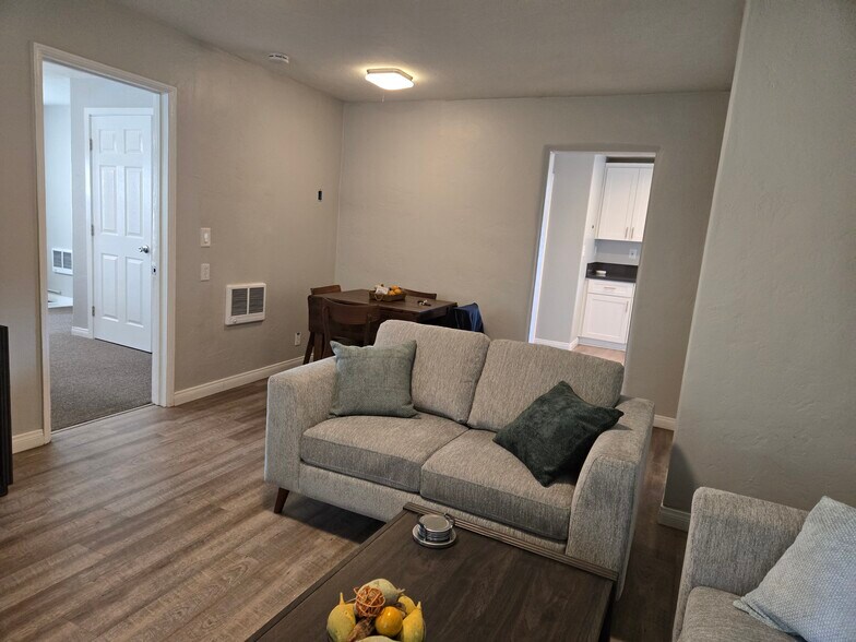 Building Photo - 7219 Mohawk St