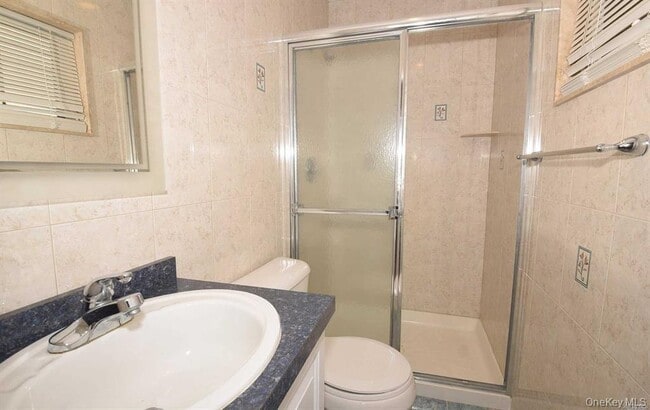 Building Photo - 74 Firwood Rd