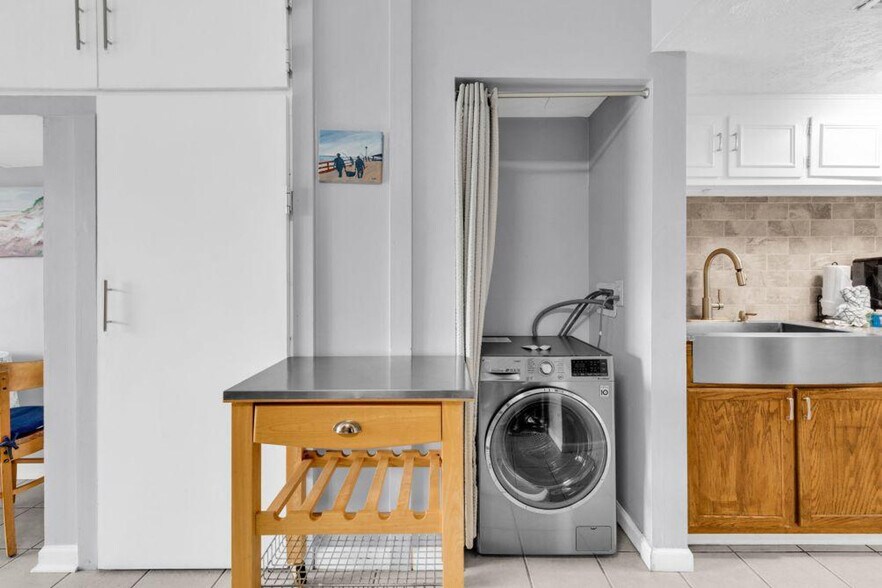 Building Photo - 2000 S Ocean Blvd