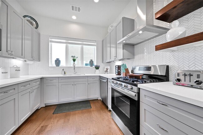 Building Photo - 2916 Cline St