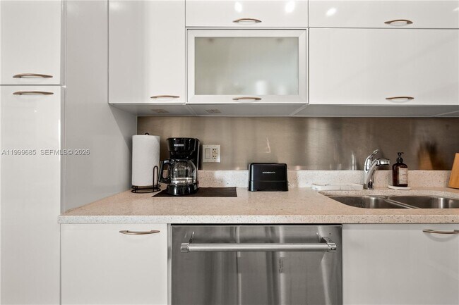 Building Photo - 234 NE 3rd St