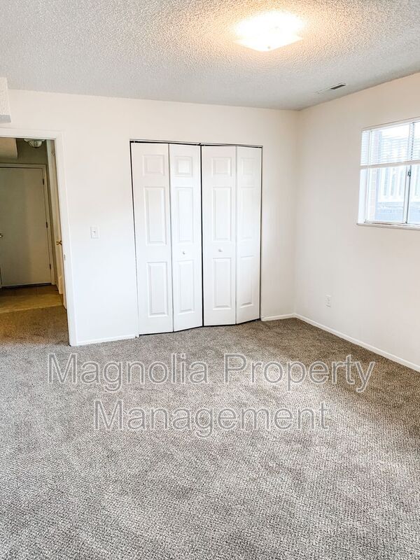 Building Photo - 1187 Applewood Dr