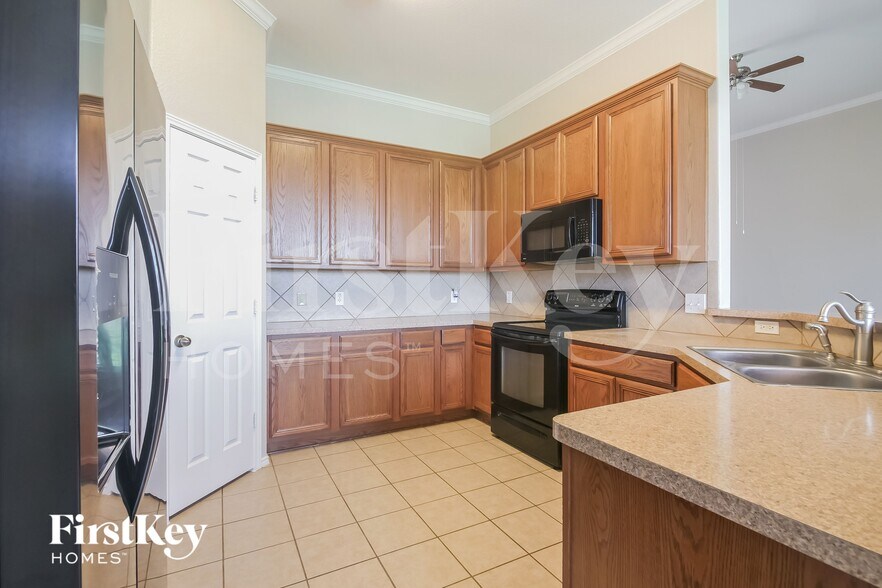 Building Photo - 1731 Vista Ridge Dr W