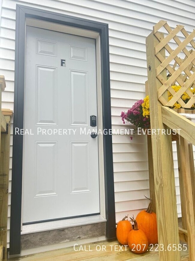 Building Photo - 56 ME-133