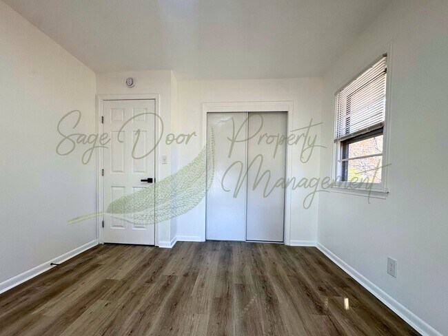 Building Photo - BEAUTIFUL HOME IN KANSAS CITY KANSAS