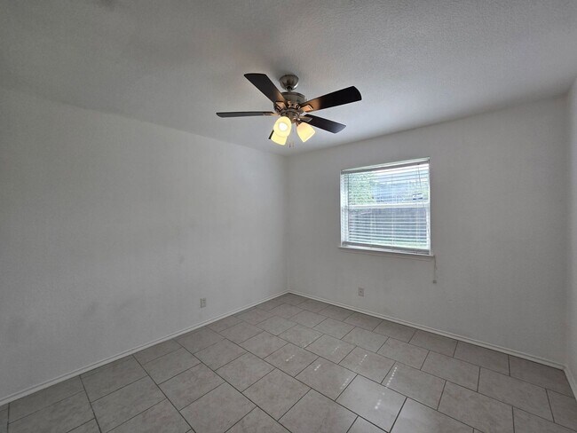 Building Photo - 3906 Kevin Shaw Dr