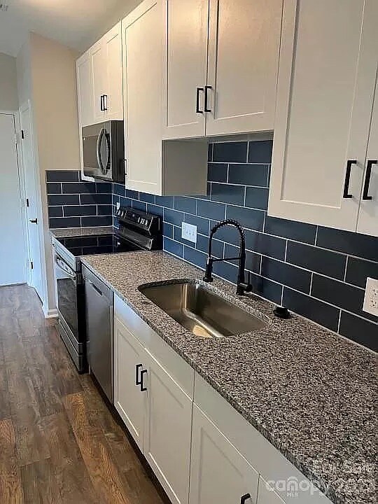 Building Photo - Room in Condo on Meadow Rose Ln