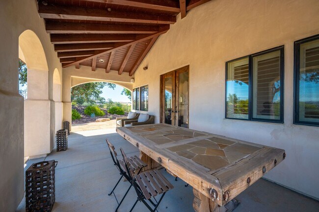 Building Photo - AVAILABLE NOW - Furnished Luxury Wine Coun...