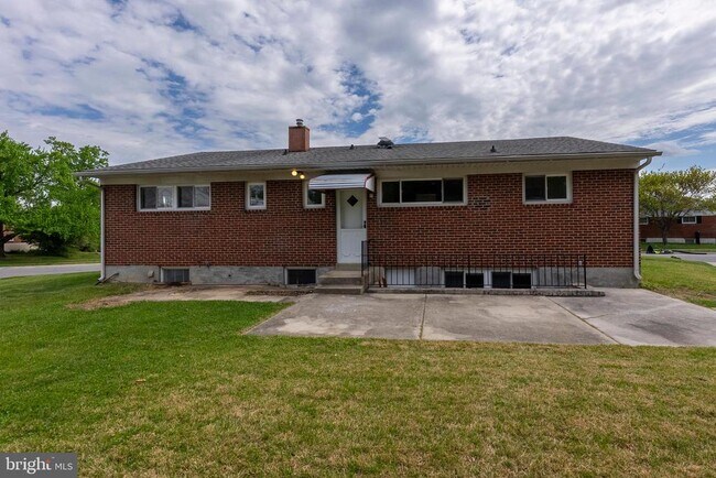 Building Photo - 1626 Pickett Rd