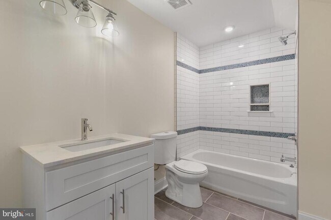 Building Photo - 511 Gorgas Ln