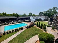 Building Photo - Hillwood Villas