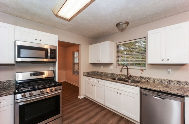 Building Photo - 6614 Rebecca Lou Ln