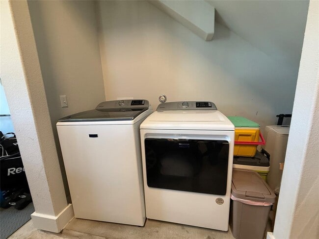 Building Photo - 4200 Margarita St