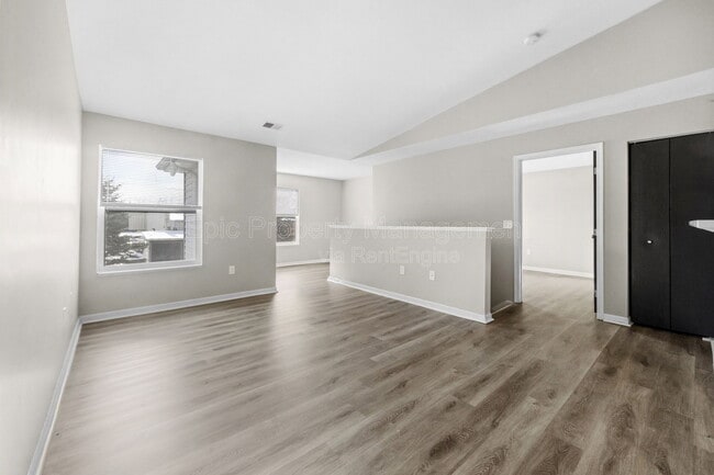 Building Photo - 9010 Charlotte Ct