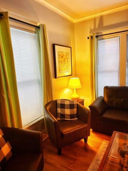 Building Photo - 807 W Vine St