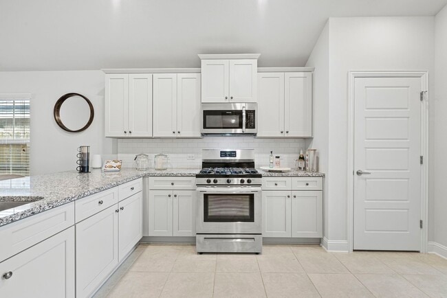 Building Photo - 13301 Lago Acero