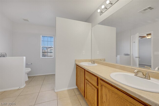 Building Photo - 1829 Tourmaline Blue St