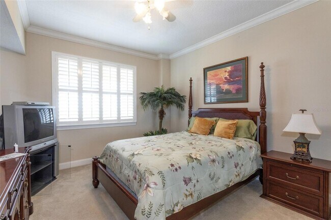 Building Photo - 60 Surfview Dr