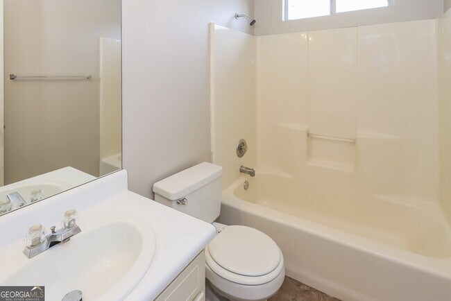 Building Photo - 843 Shoals Ct