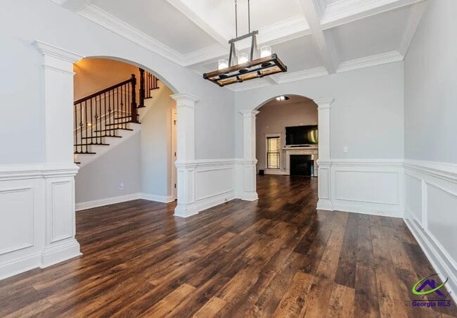 Building Photo - 111 S Carmenville Dr