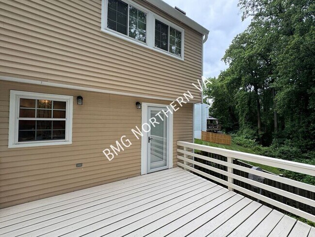 Building Photo - 2816 Raymond Ct